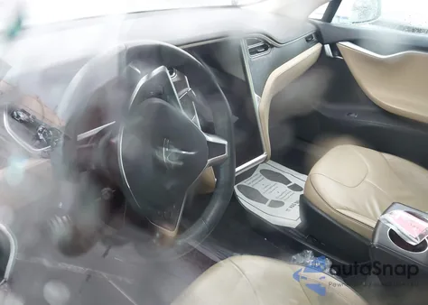 2013 Tesla Model S Performance из США, поврежденный, VIN 5YJSA1CP3DFP05886